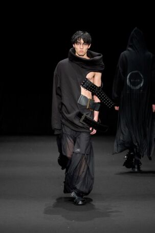 8/14 | SALIM (Global Fashion Collective) Spring 2026 | Photo Credit: JFWO Japan Fashion Week Organization SALIM (Global Fashion Collective) Spring 2026 | Photo Credit: JFWO Japan Fashion Week Organization