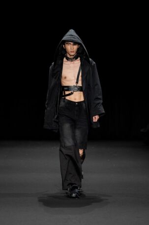 9/14 | SALIM (Global Fashion Collective) Spring 2026 | Photo Credit: JFWO Japan Fashion Week Organization SALIM (Global Fashion Collective) Spring 2026 | Photo Credit: JFWO Japan Fashion Week Organization