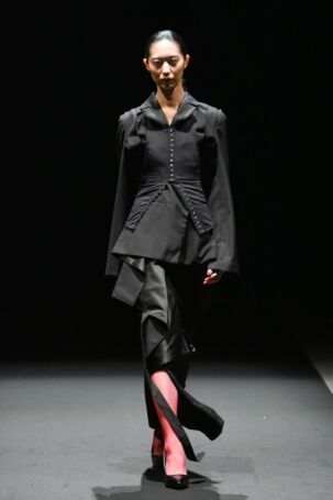 4/23 | Seivson Spring 2026 | Photo Credit: JFWO Japan Fashion Week Organization Seivson Spring 2026 | Photo Credit: JFWO Japan Fashion Week Organization