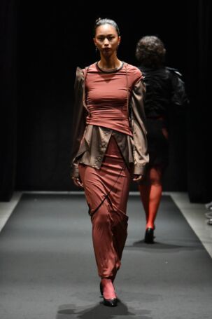 7/23 | Seivson Spring 2026 | Photo Credit: JFWO Japan Fashion Week Organization Seivson Spring 2026 | Photo Credit: JFWO Japan Fashion Week Organization