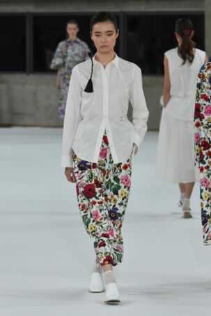 4/47 | support surface Spring 2026 | Photo Credit: JFWO Japan Fashion Week Organization support surface Spring 2026 | Photo Credit: JFWO Japan Fashion Week Organization