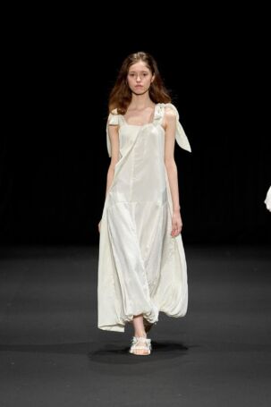 5/15 | TANG TSUNG CHIEN (Global Fashion Collective) Spring 2026 | Photo Credit: JFWO Japan Fashion Week Organization TANG TSUNG CHIEN (Global Fashion Collective) Spring 2026 | Photo Credit: JFWO Japan Fashion Week Organization
