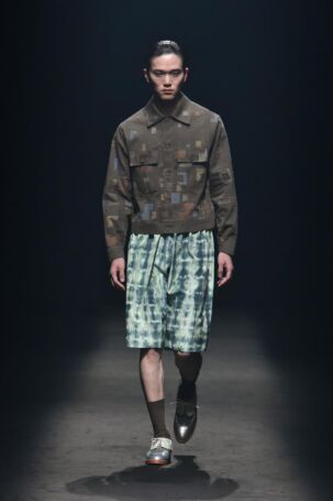 3/38 | WISHARAWISH Spring 2026 | Photo Credit: JFWO Japan Fashion Week Organization WISHARAWISH Spring 2026 | Photo Credit: JFWO Japan Fashion Week Organization