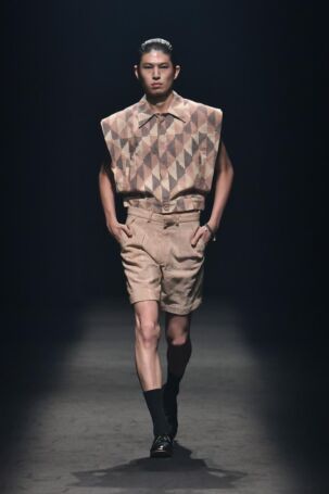 4/38 | WISHARAWISH Spring 2026 | Photo Credit: JFWO Japan Fashion Week Organization WISHARAWISH Spring 2026 | Photo Credit: JFWO Japan Fashion Week Organization