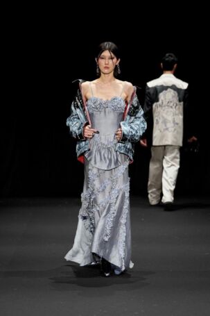 5/16 | WooLeeX (Global Fashion Collective) Spring 2026 | Photo Credit: JFWO Japan Fashion Week Organization WooLeeX (Global Fashion Collective) Spring 2026 | Photo Credit: JFWO Japan Fashion Week Organization