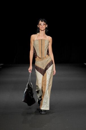 11/16 | WooLeeX (Global Fashion Collective) Spring 2026 | Photo Credit: JFWO Japan Fashion Week Organization WooLeeX (Global Fashion Collective) Spring 2026 | Photo Credit: JFWO Japan Fashion Week Organization