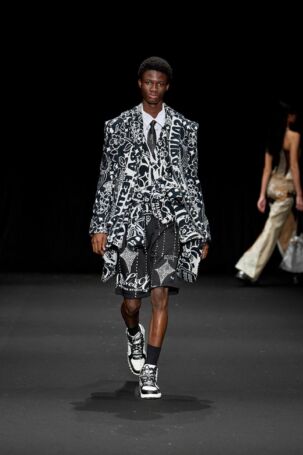 12/16 | WooLeeX (Global Fashion Collective) Spring 2026 | Photo Credit: JFWO Japan Fashion Week Organization WooLeeX (Global Fashion Collective) Spring 2026 | Photo Credit: JFWO Japan Fashion Week Organization