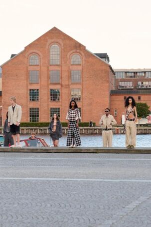 2/12 | Setting at Alis Spring 2026 | Photo: James Cochrane | Courtesy of Copenhagen Fashion Week Setting at Alis Spring 2026 | Photo: James Cochrane | Courtesy of Copenhagen Fashion Week
