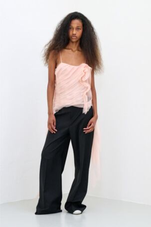 1/32 | Anne Sofie Madsen Spring 2026 | Photo: James Cochrane | Courtesy of Copenhagen Fashion Week Anne Sofie Madsen Spring 2026 | Photo: James Cochrane | Courtesy of Copenhagen Fashion Week