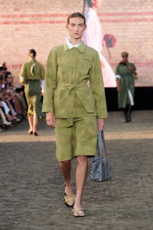 9/44 | Baum und Pferdgarten Spring 2026 | Photo: James Cochrane | Courtesy of Copenhagen Fashion Week Baum und Pferdgarten Spring 2026 | Photo: James Cochrane | Courtesy of Copenhagen Fashion Week