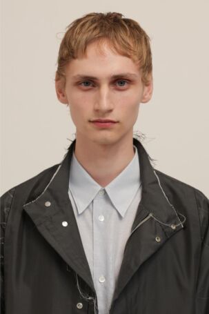 4/45 | Details at Berner Kühl Spring 2026 | Photo: James Cochrane | Courtesy of Copenhagen Fashion Week Details at Berner Kühl Spring 2026 | Photo: James Cochrane | Courtesy of Copenhagen Fashion Week