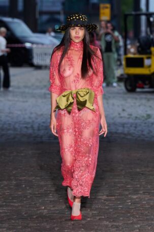 1/38 | Caro Editions Spring 2026 | Photo: James Cochrane | Courtesy of Copenhagen Fashion Week Caro Editions Spring 2026 | Photo: James Cochrane | Courtesy of Copenhagen Fashion Week