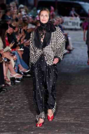 4/38 | Caro Editions Spring 2026 | Photo: James Cochrane | Courtesy of Copenhagen Fashion Week Caro Editions Spring 2026 | Photo: James Cochrane | Courtesy of Copenhagen Fashion Week