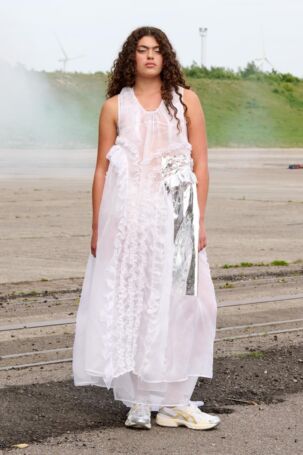 9/36 | Cecilie Bahnsen Spring 2026 | Photo: James Cochrane | Courtesy of Copenhagen Fashion Week Cecilie Bahnsen Spring 2026 | Photo: James Cochrane | Courtesy of Copenhagen Fashion Week