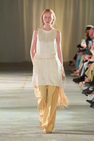 3/32 | CMMN SWDN Spring 2026 | Photo: James Cochrane | Courtesy of Copenhagen Fashion Week CMMN SWDN Spring 2026 | Photo: James Cochrane | Courtesy of Copenhagen Fashion Week