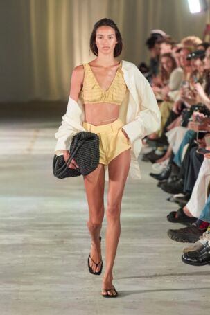5/32 | CMMN SWDN Spring 2026 | Photo: James Cochrane | Courtesy of Copenhagen Fashion Week CMMN SWDN Spring 2026 | Photo: James Cochrane | Courtesy of Copenhagen Fashion Week