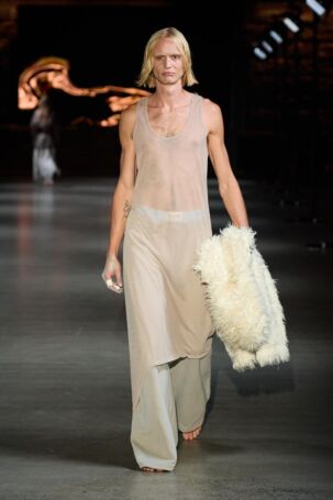 6/32 | Deadwood Spring 2026 | Photo: James Cochrane | Courtesy of Copenhagen Fashion Week Deadwood Spring 2026 | Photo: James Cochrane | Courtesy of Copenhagen Fashion Week