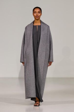 6/31 | Freya Dalsjø Spring 2026 | Photo: James Cochrane | Courtesy of Copenhagen Fashion Week Freya Dalsjø Spring 2026 | Photo: James Cochrane | Courtesy of Copenhagen Fashion Week
