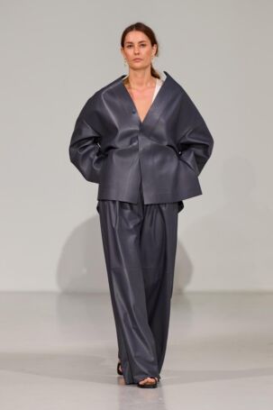 9/31 | Freya Dalsjø Spring 2026 | Photo: James Cochrane | Courtesy of Copenhagen Fashion Week Freya Dalsjø Spring 2026 | Photo: James Cochrane | Courtesy of Copenhagen Fashion Week