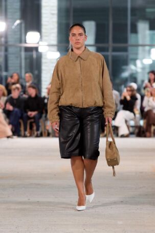 2/45 | Gestuz Spring 2026 | Photo: James Cochrane | Courtesy of Copenhagen Fashion Week Gestuz Spring 2026 | Photo: James Cochrane | Courtesy of Copenhagen Fashion Week
