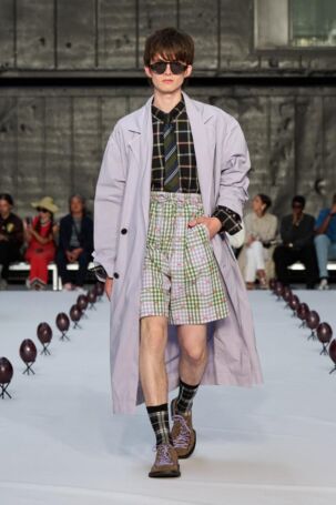 9/56 | Henrik Vibskov Spring 2026 | Photo: James Cochrane | Courtesy of Copenhagen Fashion Week Henrik Vibskov Spring 2026 | Photo: James Cochrane | Courtesy of Copenhagen Fashion Week