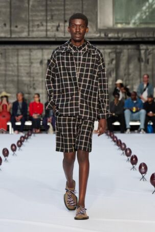 10/56 | Henrik Vibskov Spring 2026 | Photo: James Cochrane | Courtesy of Copenhagen Fashion Week Henrik Vibskov Spring 2026 | Photo: James Cochrane | Courtesy of Copenhagen Fashion Week