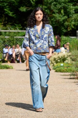 8/54 | Munthe Spring 2026 | Photo: James Cochrane | Courtesy of Copenhagen Fashion Week Munthe Spring 2026 | Photo: James Cochrane | Courtesy of Copenhagen Fashion Week