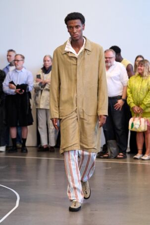 3/21 | RANRA Spring 2026 | Photo: James Cochrane | Courtesy of Copenhagen Fashion Week RANRA Spring 2026 | Photo: James Cochrane | Courtesy of Copenhagen Fashion Week