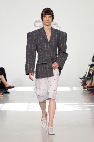 1/33 | Rave Review Spring 2026 | Photo: James Cochrane | Courtesy of Copenhagen Fashion Week Rave Review Spring 2026 | Photo: James Cochrane | Courtesy of Copenhagen Fashion Week