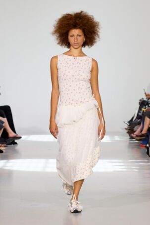 4/33 | Rave Review Spring 2026 | Photo: James Cochrane | Courtesy of Copenhagen Fashion Week Rave Review Spring 2026 | Photo: James Cochrane | Courtesy of Copenhagen Fashion Week