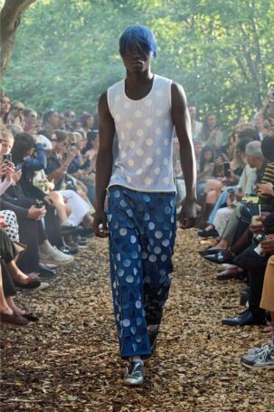 1/32 | Rolf Ekroth Spring 2026 | Photo: James Cochrane | Courtesy of Copenhagen Fashion Week Rolf Ekroth Spring 2026 | Photo: James Cochrane | Courtesy of Copenhagen Fashion Week