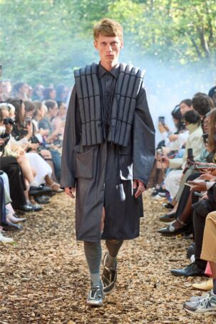 12/32 | Rolf Ekroth Spring 2026 | Photo: James Cochrane | Courtesy of Copenhagen Fashion Week Rolf Ekroth Spring 2026 | Photo: James Cochrane | Courtesy of Copenhagen Fashion Week
