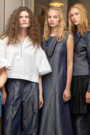 6/31 | Backstage at Skall Studio Spring 2026 | Photo: Bryndis Thorsteinsdottir | Courtesy of Copenhagen Fashion Week Backstage at Skall Studio Spring 2026 | Photo: Bryndis Thorsteinsdottir | Courtesy of Copenhagen Fashion Week