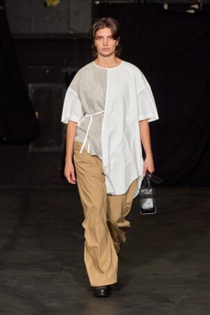1/23 | STEL Spring 2026 | Photo: James Cochrane | Courtesy of Copenhagen Fashion Week STEL Spring 2026 | Photo: James Cochrane | Courtesy of Copenhagen Fashion Week