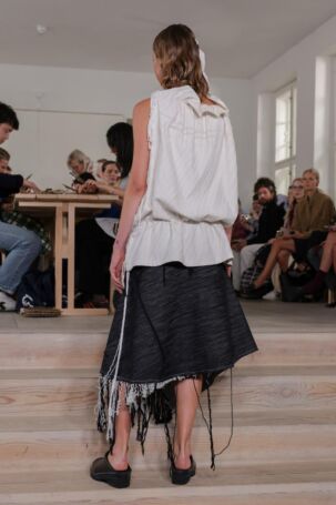 10/35 | Details at Stem Spring 2026 | Photo: James Cochrane | Courtesy of Copenhagen Fashion Week Details at Stem Spring 2026 | Photo: James Cochrane | Courtesy of Copenhagen Fashion Week