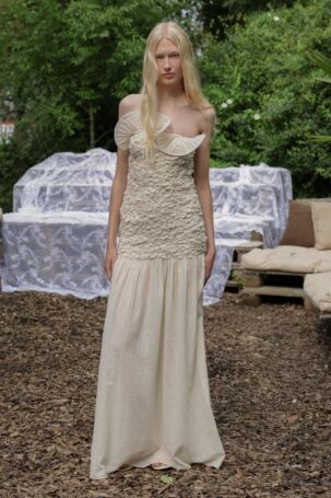 2/39 | TG Botanical Spring 2026 Presentation | Photo: James Cochrane | Courtesy of Copenhagen Fashion Week TG Botanical Spring 2026 Presentation | Photo: James Cochrane | Courtesy of Copenhagen Fashion Week