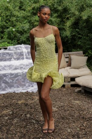9/39 | TG Botanical Spring 2026 Presentation | Photo: James Cochrane | Courtesy of Copenhagen Fashion Week TG Botanical Spring 2026 Presentation | Photo: James Cochrane | Courtesy of Copenhagen Fashion Week