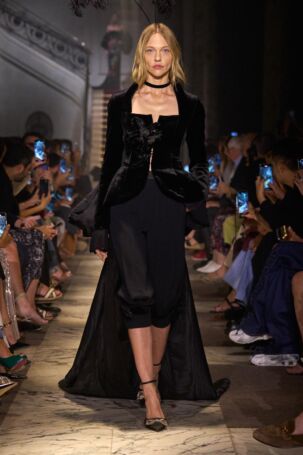2/58 | Elie Saab | Fall 2025 Haute Couture | Courtesy of Elie Saab Elie Saab | Fall 2025 Haute Couture | Courtesy of Elie Saab