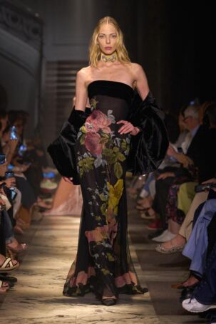 5/58 | Elie Saab | Fall 2025 Haute Couture | Courtesy of Elie Saab Elie Saab | Fall 2025 Haute Couture | Courtesy of Elie Saab