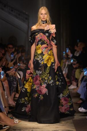 8/58 | Elie Saab | Fall 2025 Haute Couture | Courtesy of Elie Saab Elie Saab | Fall 2025 Haute Couture | Courtesy of Elie Saab