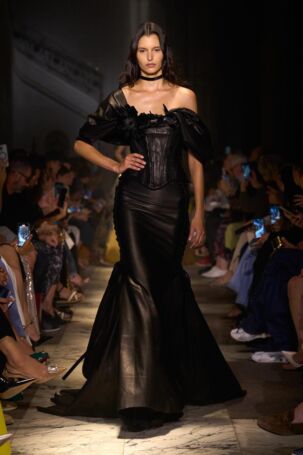 11/58 | Elie Saab | Fall 2025 Haute Couture | Courtesy of Elie Saab Elie Saab | Fall 2025 Haute Couture | Courtesy of Elie Saab