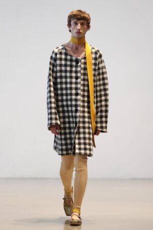 2/19 | Andrej Gronau Spring 2026 | Photo: Boris Marberg | Courtesy of Berlin Fashion Week Andrej Gronau Spring 2026 | Photo: Boris Marberg | Courtesy of Berlin Fashion Week