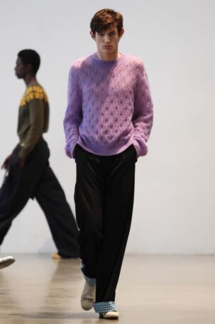 9/19 | Andrej Gronau Spring 2026 | Photo: Boris Marberg | Courtesy of Berlin Fashion Week Andrej Gronau Spring 2026 | Photo: Boris Marberg | Courtesy of Berlin Fashion Week