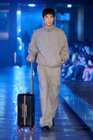 12/21 | Balletshofer Spring 2026 | Photo: James Cochrane | Courtesy of Berlin Fashion Week Balletshofer Spring 2026 | Photo: James Cochrane | Courtesy of Berlin Fashion Week