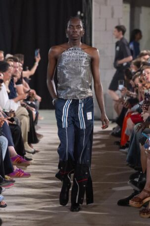 6/39 | BUZIGAHILL Spring 2026 | Photo: Andreas Hofrichter | Courtesy of Berlin Fashion Week BUZIGAHILL Spring 2026 | Photo: Andreas Hofrichter | Courtesy of Berlin Fashion Week