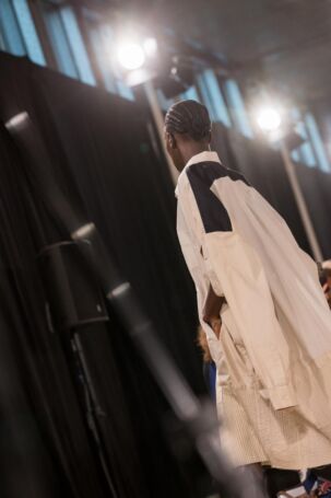 2/15 | Setting at BUZIGAHILL Spring 2026 | Photo: Ines Bahr | Courtesy of Berlin Fashion Week Setting at BUZIGAHILL Spring 2026 | Photo: Ines Bahr | Courtesy of Berlin Fashion Week