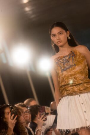 3/15 | Setting at BUZIGAHILL Spring 2026 | Photo: Ines Bahr | Courtesy of Berlin Fashion Week Setting at BUZIGAHILL Spring 2026 | Photo: Ines Bahr | Courtesy of Berlin Fashion Week