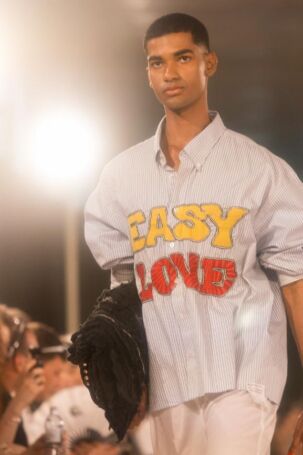 7/15 | Setting at BUZIGAHILL Spring 2026 | Photo: Ines Bahr | Courtesy of Berlin Fashion Week Setting at BUZIGAHILL Spring 2026 | Photo: Ines Bahr | Courtesy of Berlin Fashion Week