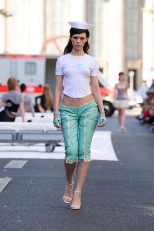 10/21 | Clara Colette Miramon Spring 2026 | Photo: James Cochrane | Courtesy of Berlin Fashion Week Clara Colette Miramon Spring 2026 | Photo: James Cochrane | Courtesy of Berlin Fashion Week
