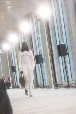 2/33 | Setting at COLRS Spring 2026 | Photo: Ines Bahr | Courtesy of Berlin Fashion Week Setting at COLRS Spring 2026 | Photo: Ines Bahr | Courtesy of Berlin Fashion Week